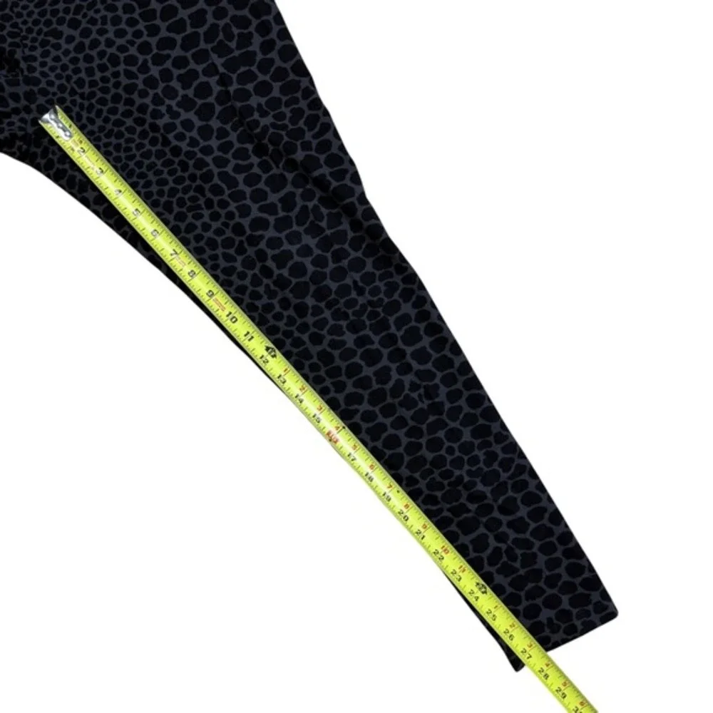 Soft Surroundings Grey Black Have to Have Leopard Animal‎ Print Leggings Size M - Picture 9 of 10